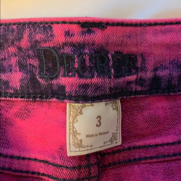 DECREE JEAN SHORTS - Picture 3 of 5